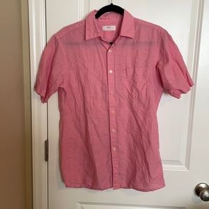 Uniqlo Men’s short sleeve shirt pink - size M